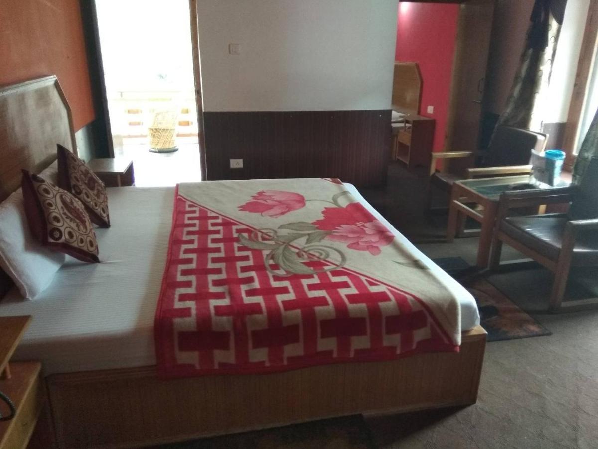 מנאלי Hotel Hilltop מראה חיצוני תמונה