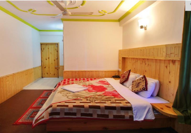 מנאלי Hotel Hilltop מראה חיצוני תמונה